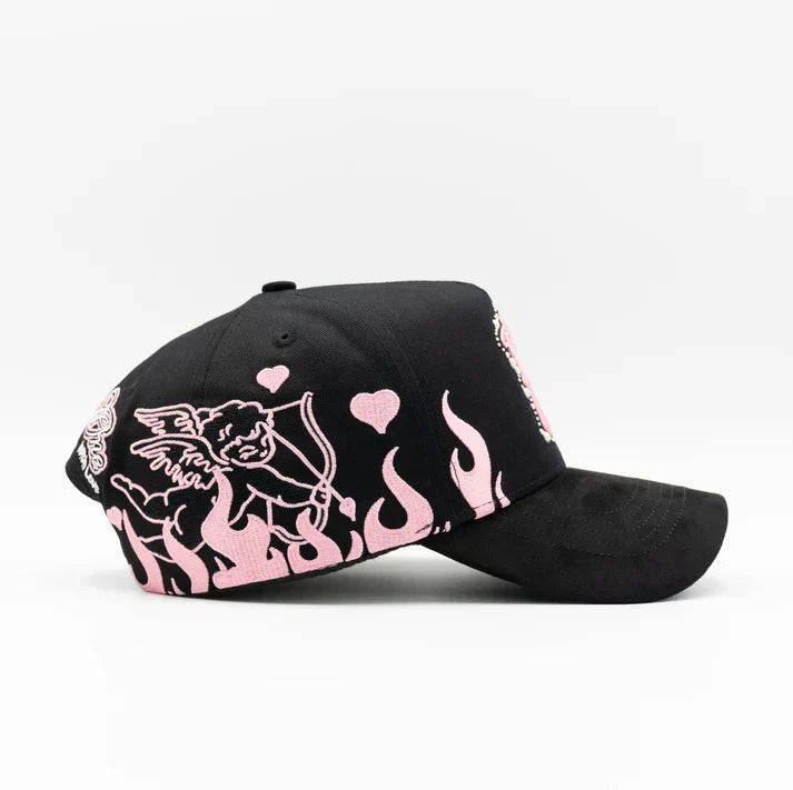 31 HATS NY PEARLS IN LOVE